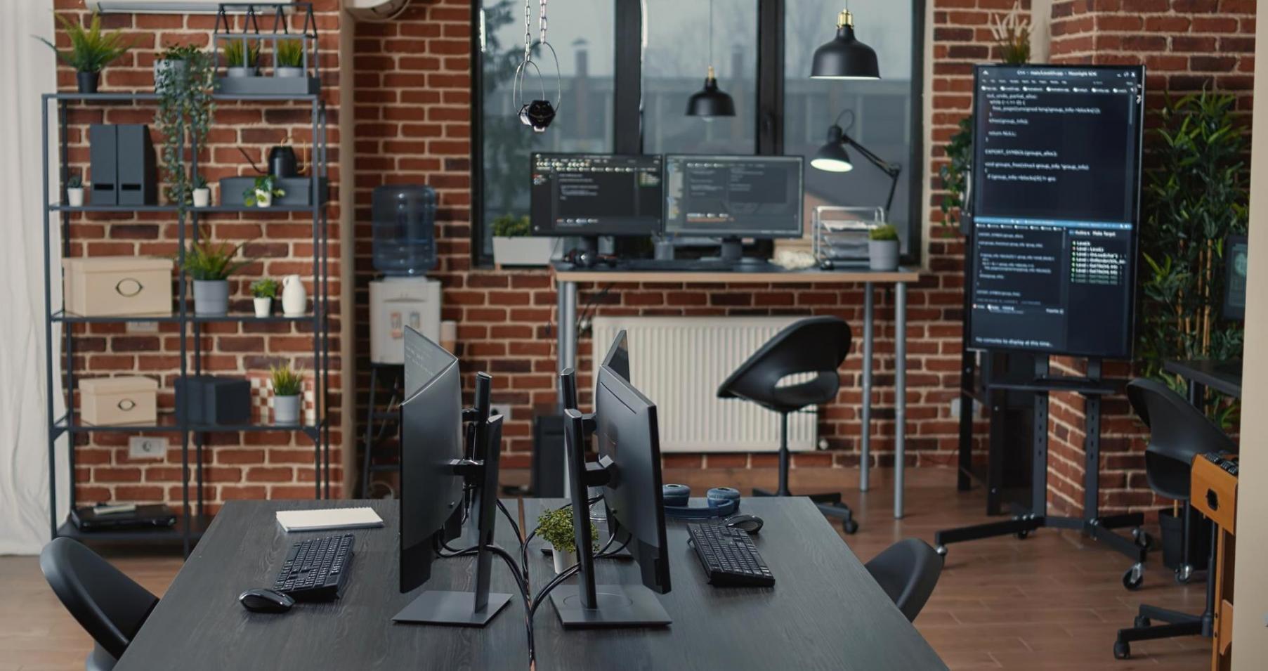 Sessione di coding collaborativo in aula